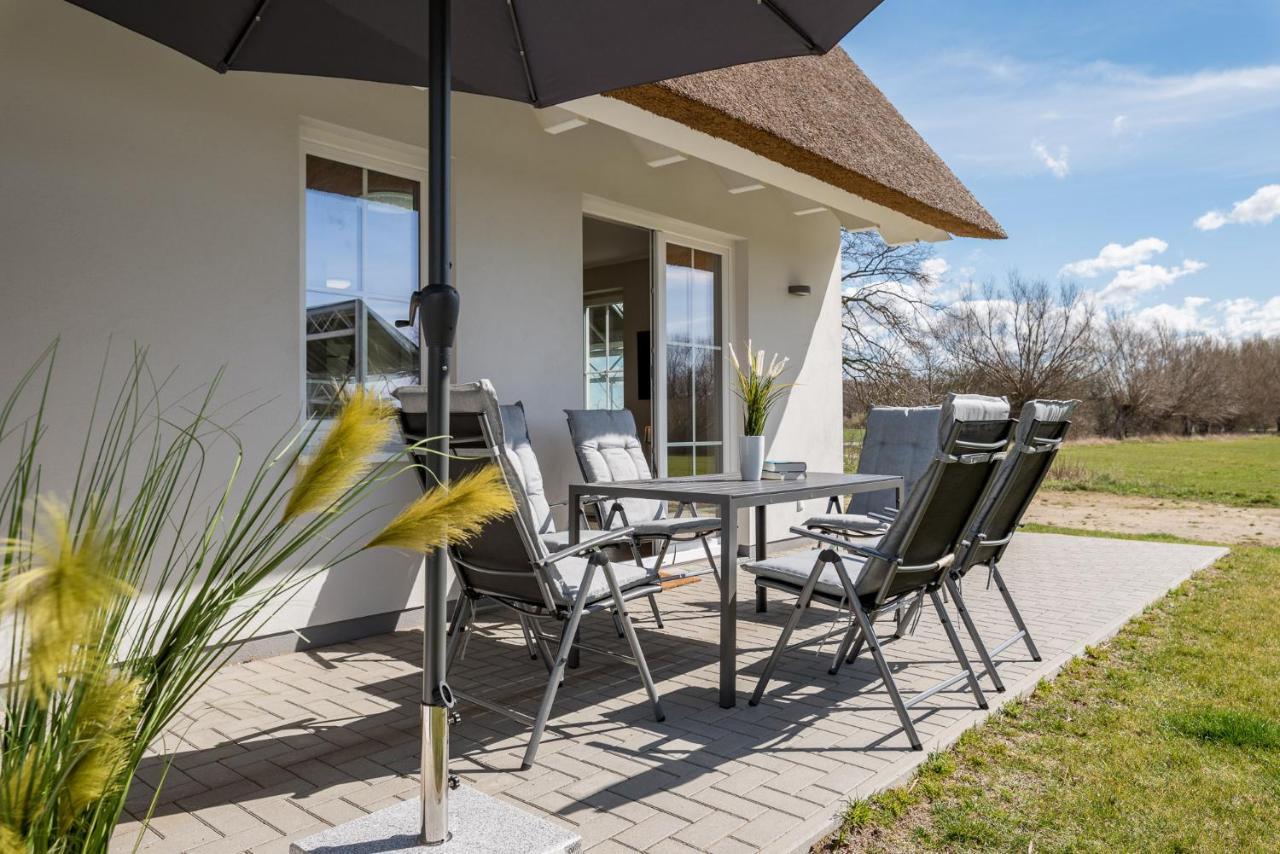 Reetidyll Am Haff Vila Pepelow Exterior foto