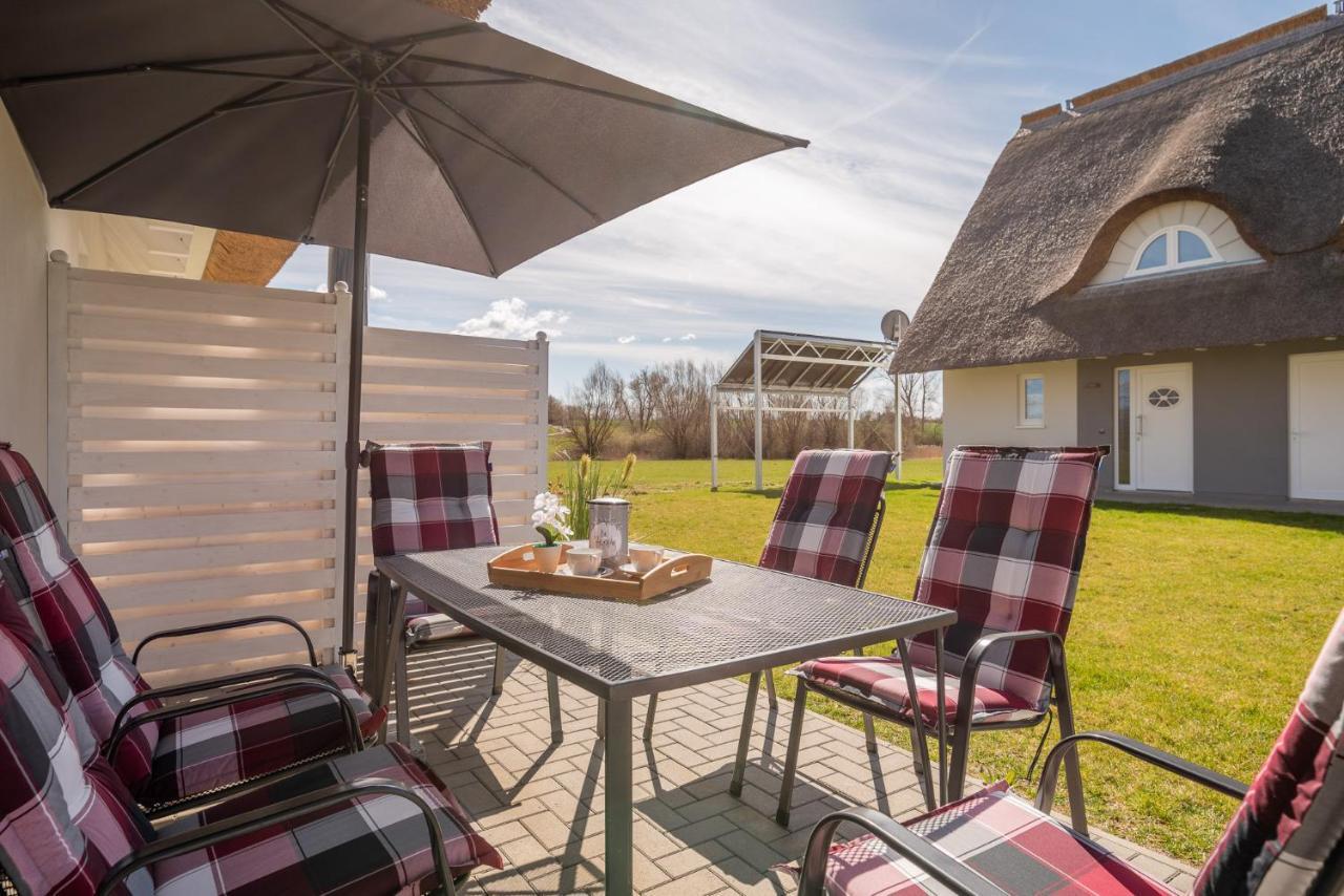 Reetidyll Am Haff Vila Pepelow Exterior foto